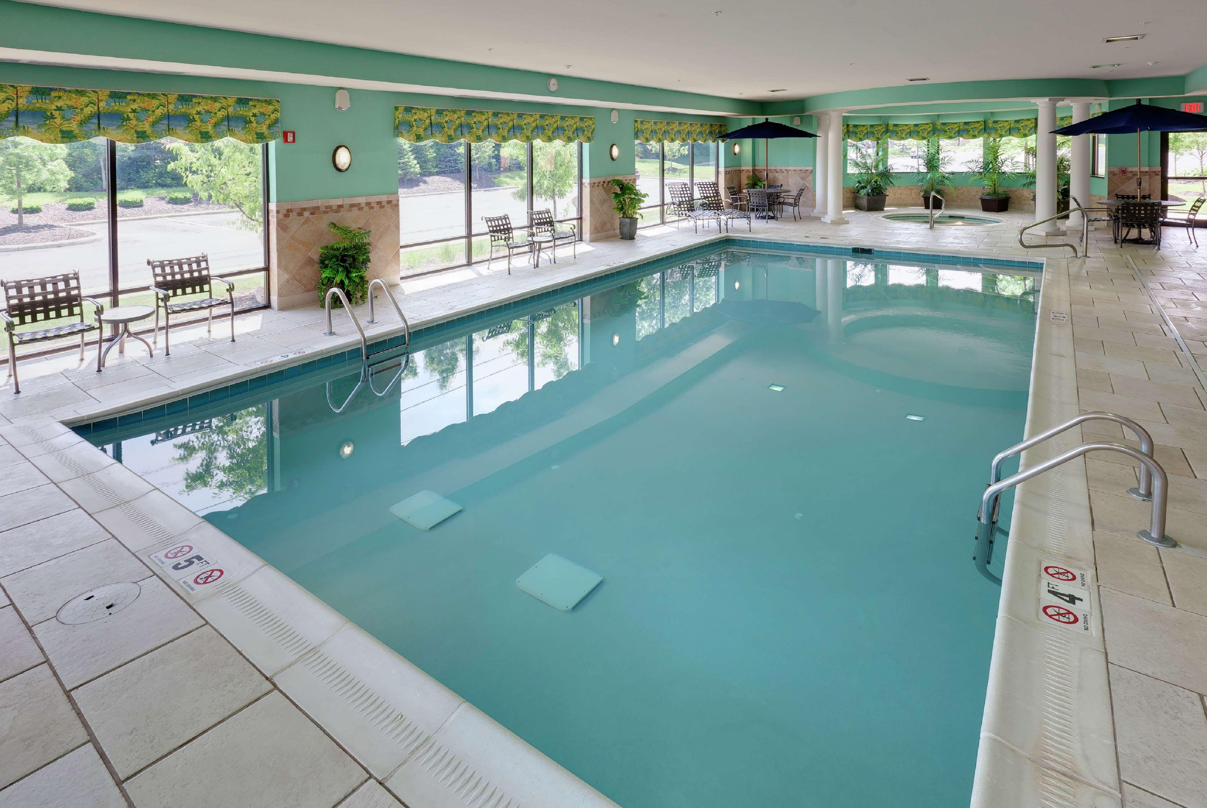 Hampton & Polaris Hotel